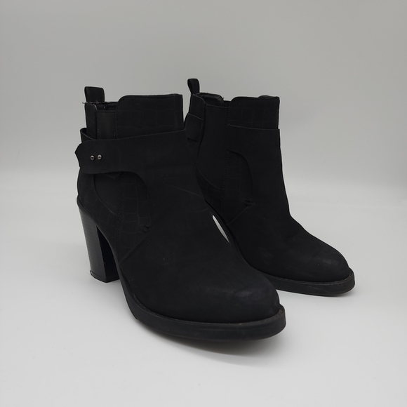 Aus 9 Therapy Black Faux Suede Snake Emboss Heeled Boot - Picture 6 of 16